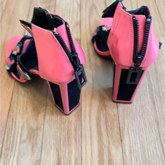 Shoes for special occasions - Picture 4 of 4